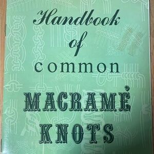 Vintage Macramé Knots Handbook